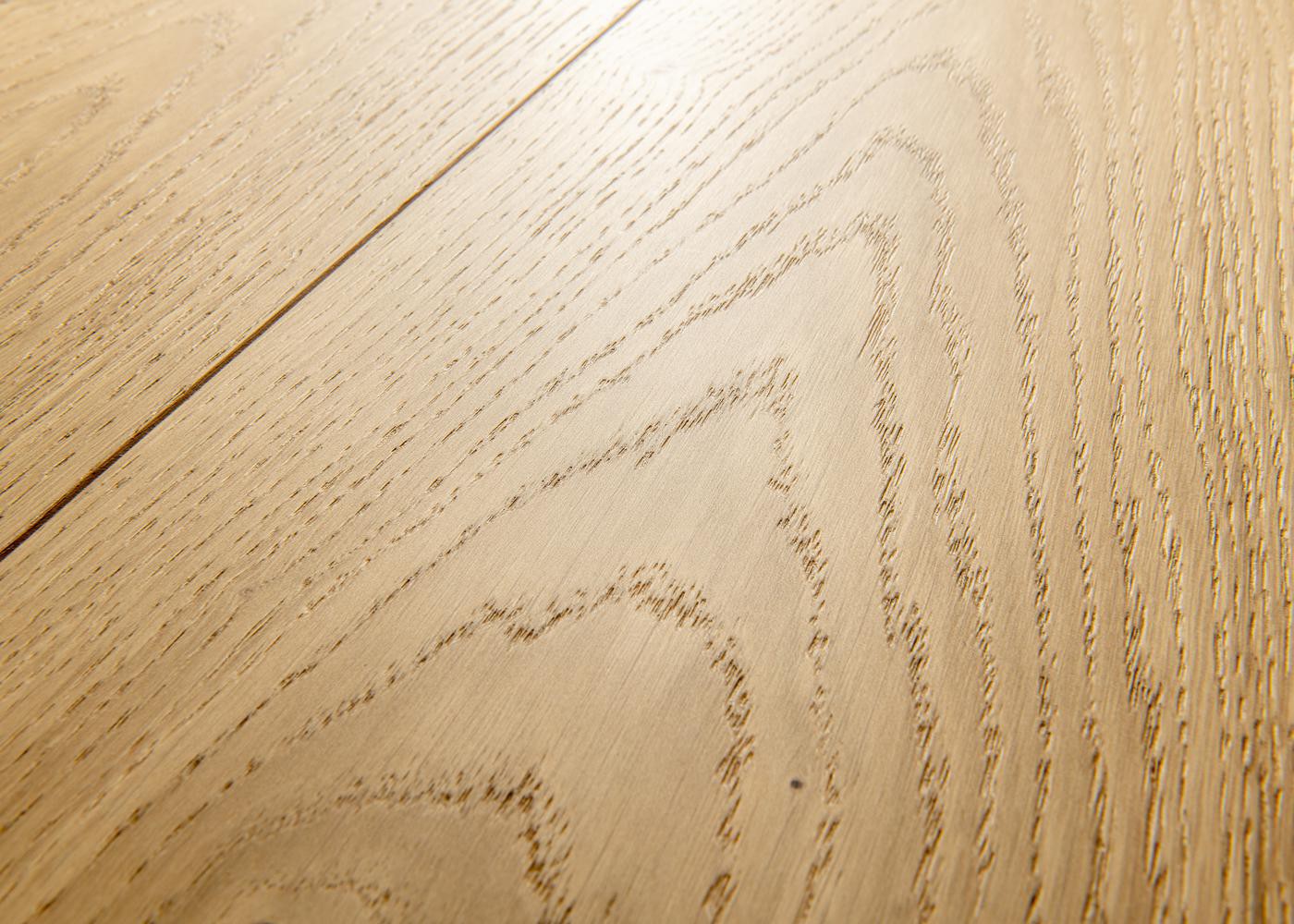 placage_chene_solenzara_select_vernis_brosse_extra_mat_summit10_g2_laparqueterienouvelle_2800-2.jpeg