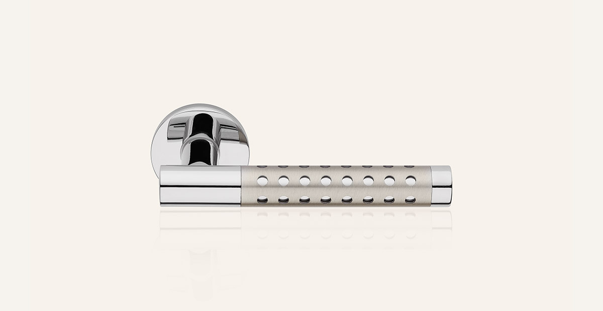 still-cavity-cn-door-handle.jpg
