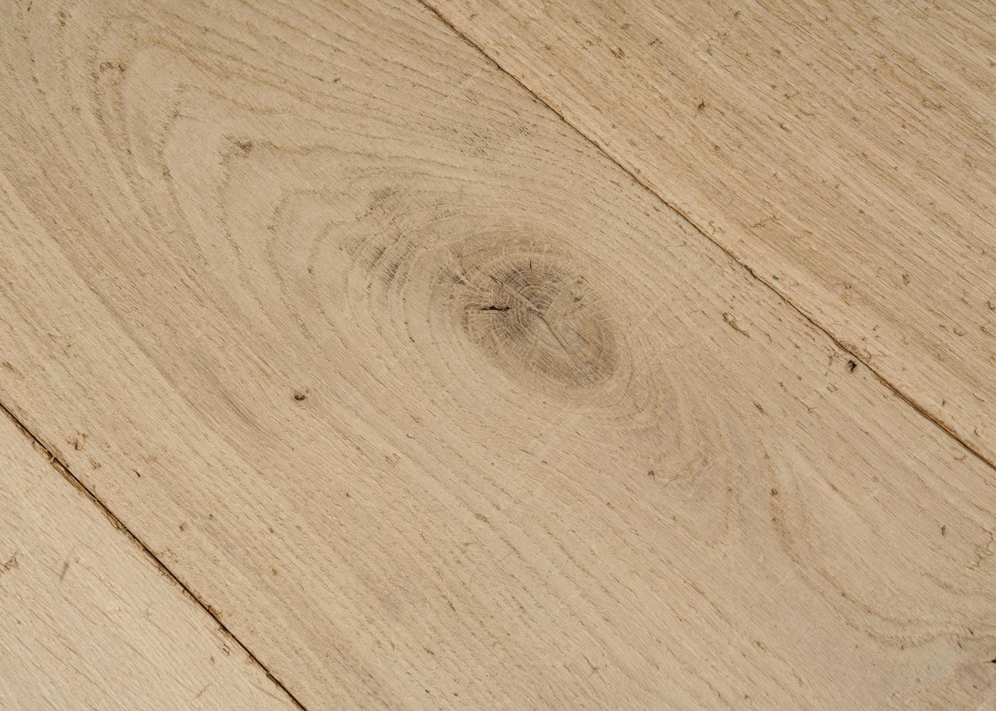 parquet-chene-massif-campagne-vieilli-rives-abimees-huile-aqua-teinte-reactive-bradford-20x140-180-220-z2_laparqueterienouvelle_2800.jpeg